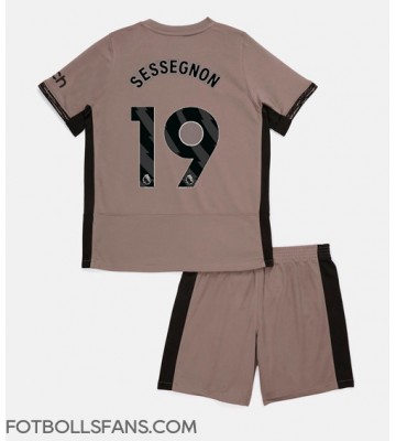 Tottenham Hotspur Ryan Sessegnon #19 Replika Tredje Tröja Barn 2023-24 Kortärmad (+ Korta byxor)